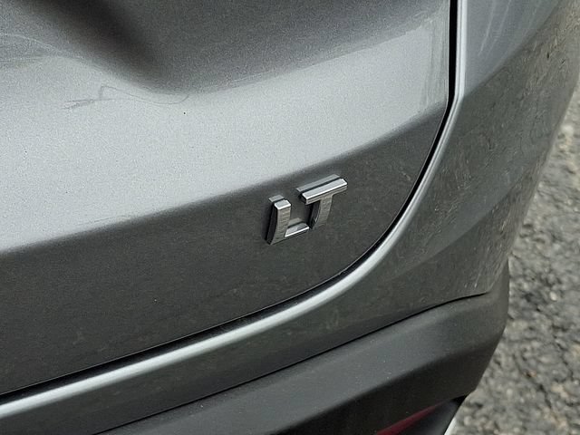 Used 2025 Chevrolet Trax LT FWD image 30