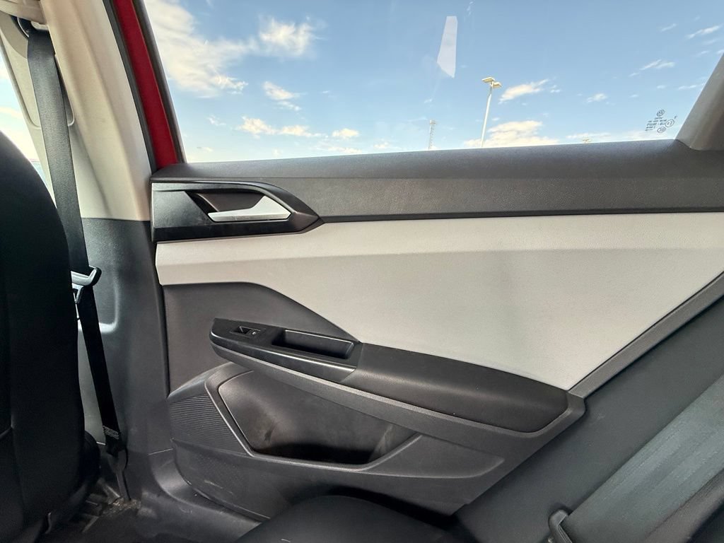 Used 2023 Volkswagen Taos SE FWD image 15