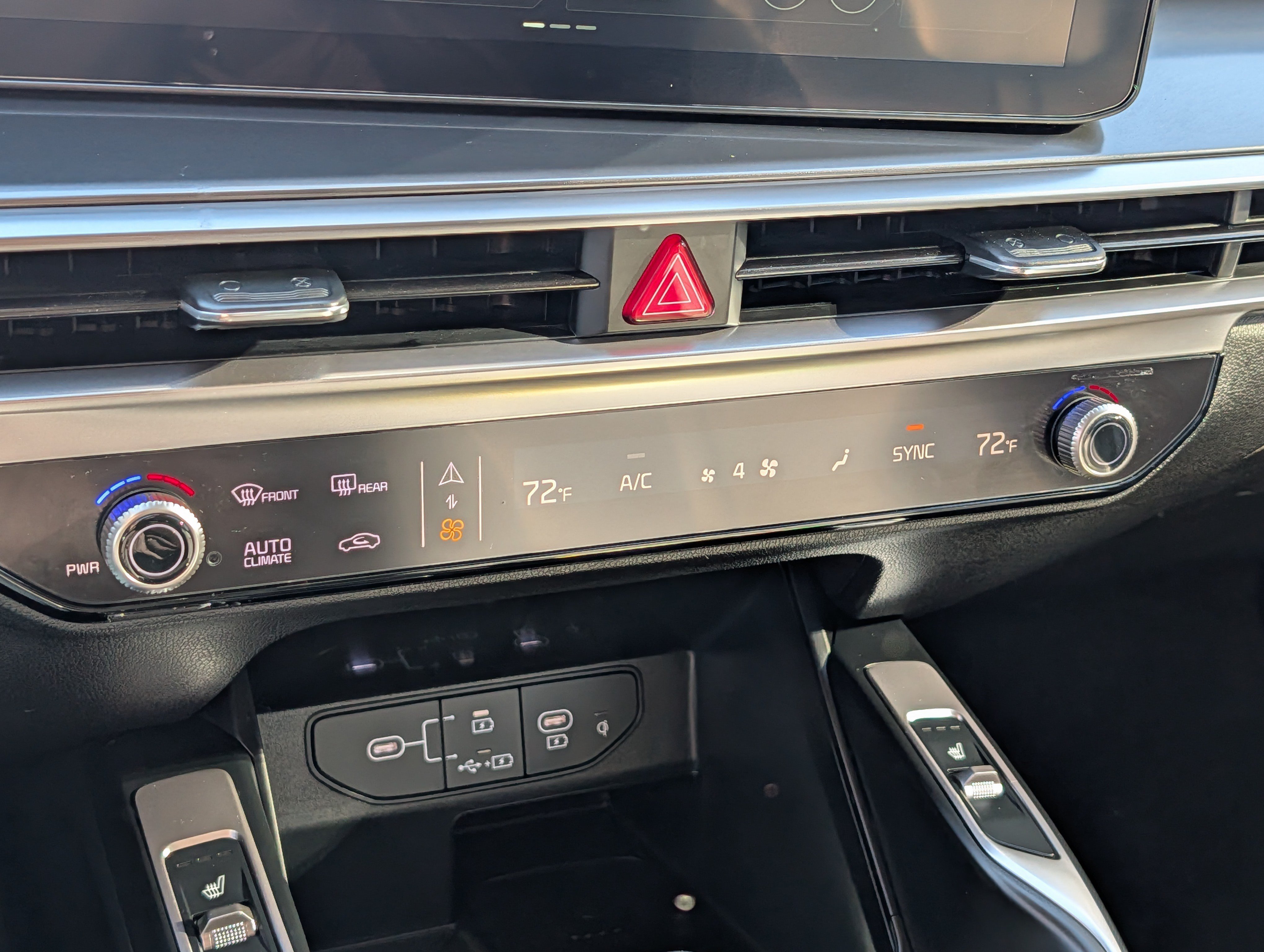 Certified 2025 Kia Sorento S w/ Panoramic Sunroof Package AWD/4WD image 23