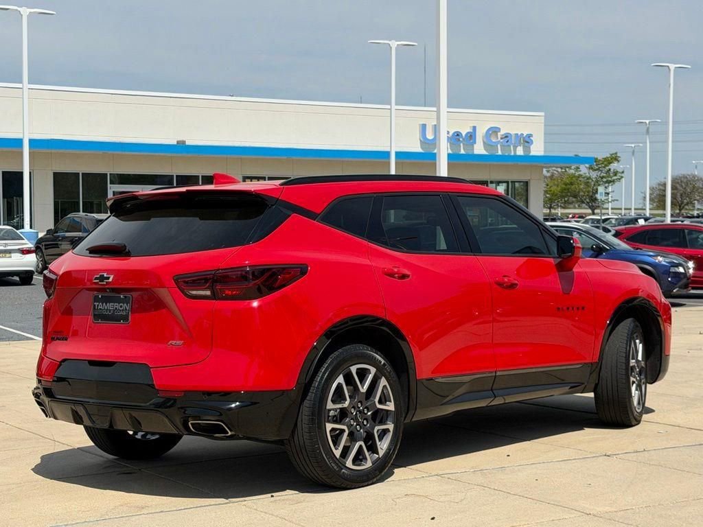 Used 2023 Chevrolet Blazer RS FWD image 4