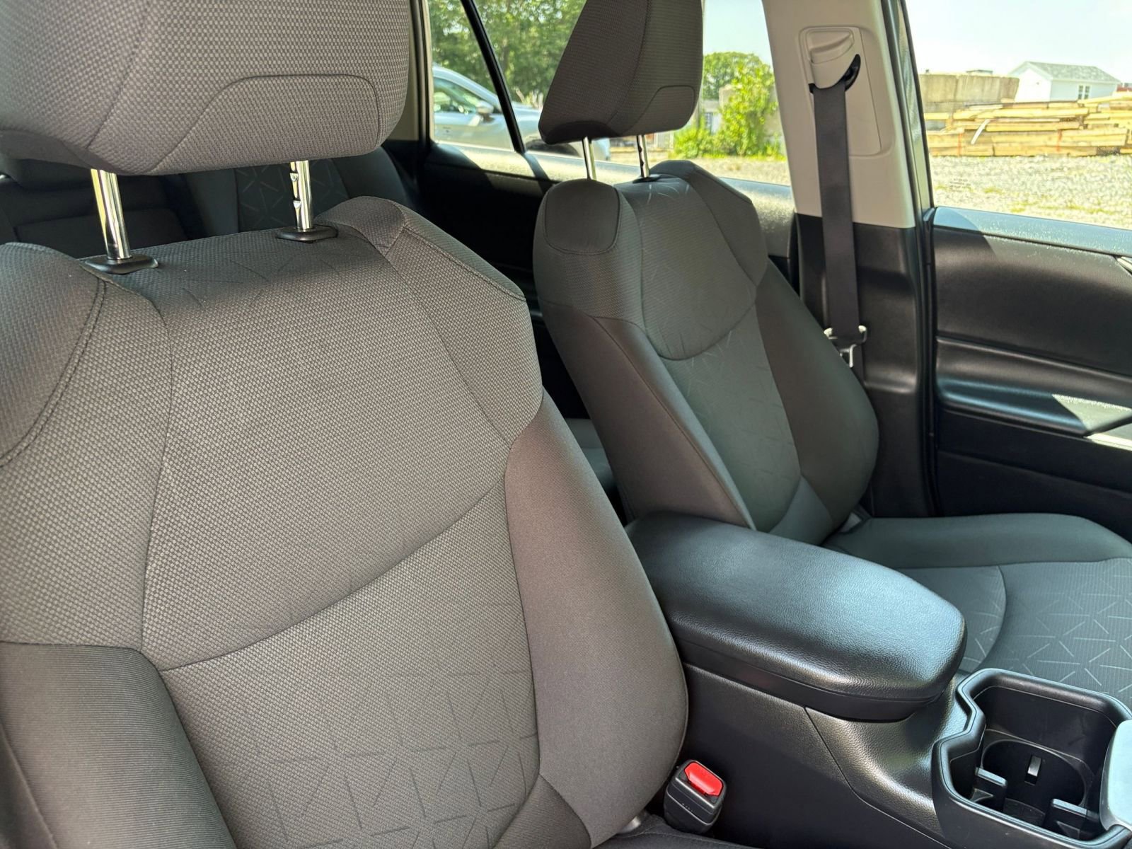 Used 2024 Toyota RAV4 XLE image 36