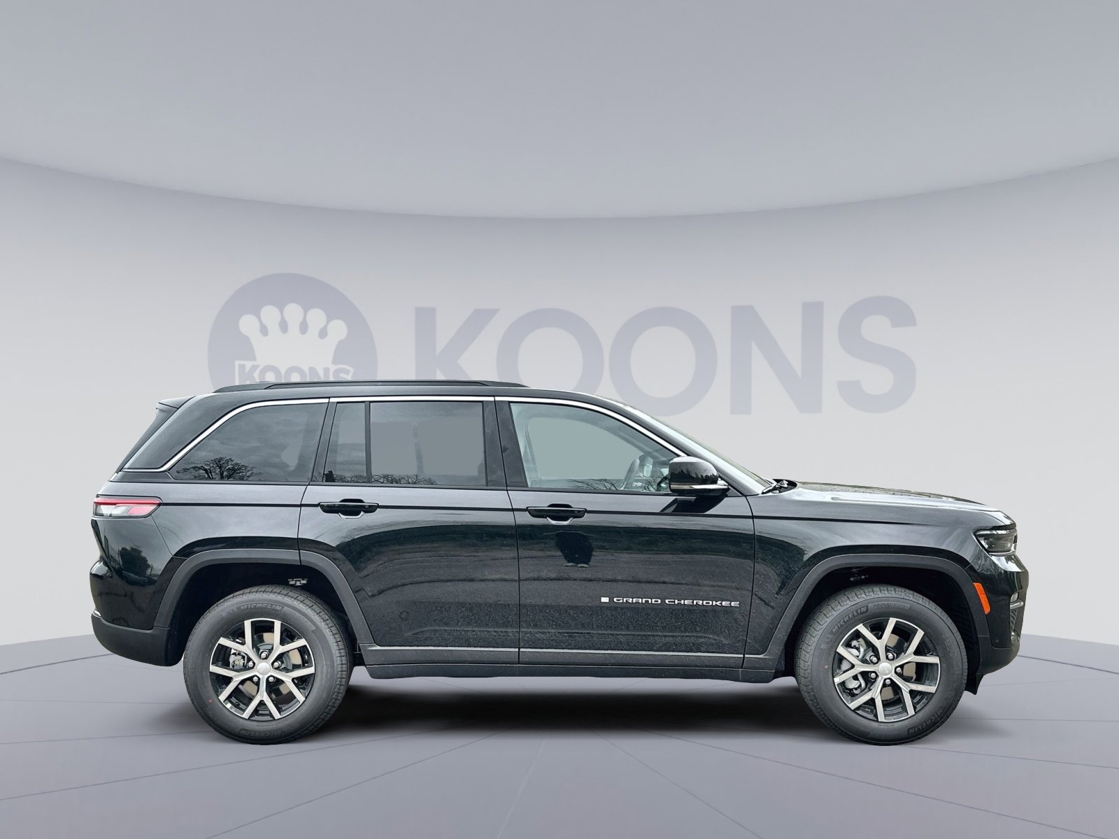 New 2025 Jeep Grand Cherokee Limited w/ Luxury Tech Group II image 8