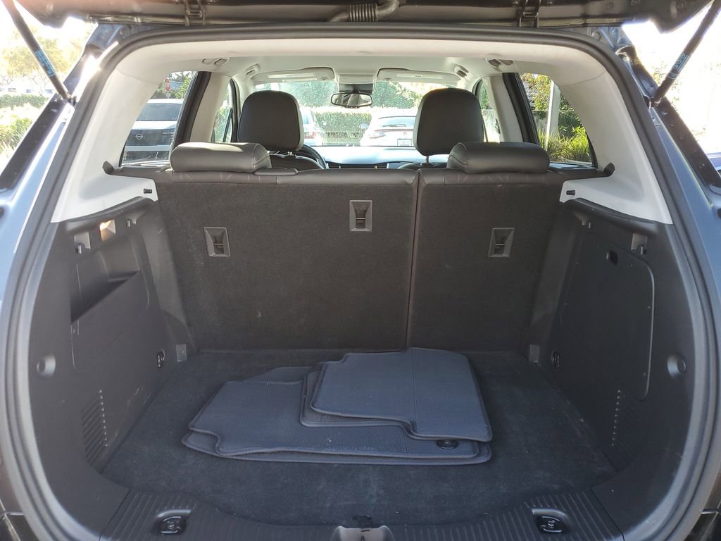 Used 2020 Chevrolet Trax LT w/ LT Convenience Package image 23