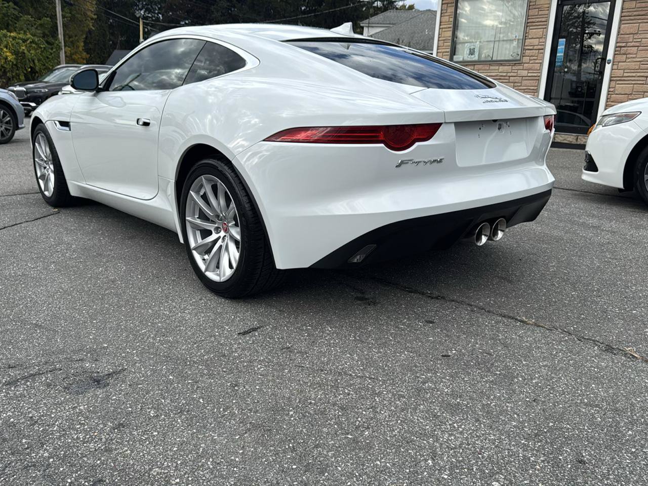 Used 2017 Jaguar F-TYPE Coupe RWD image 13