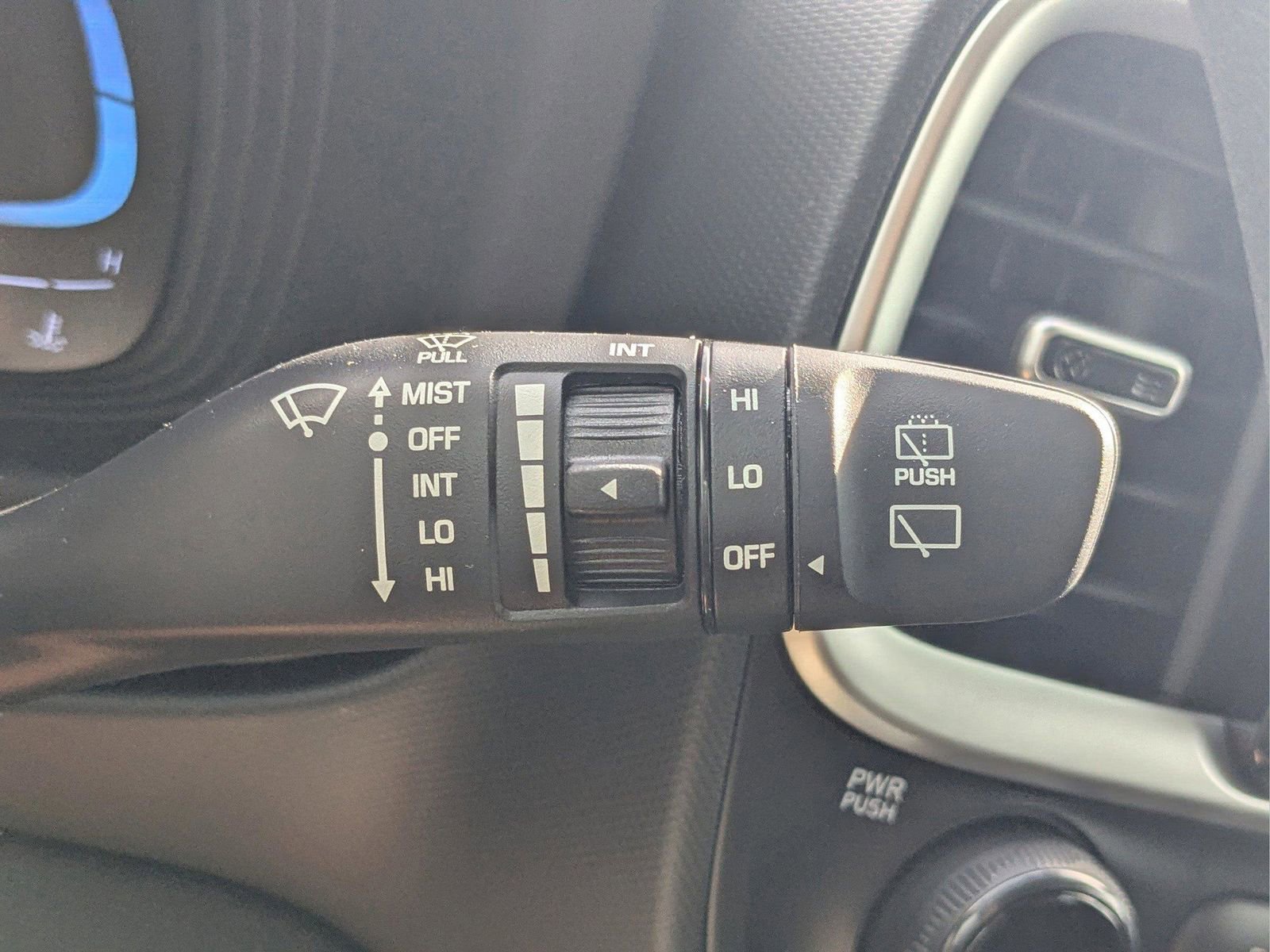 New 2026 Hyundai Venue SE FWD image 33