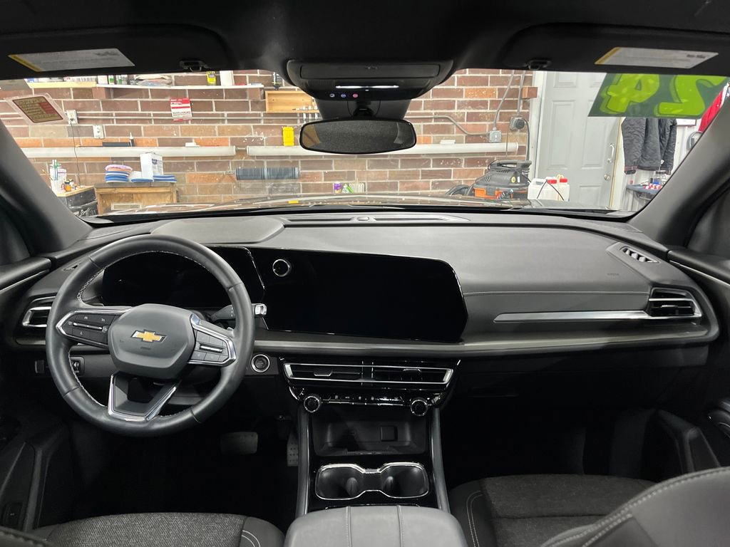 Used 2024 Chevrolet Traverse LT w/ Trailering Package image 18