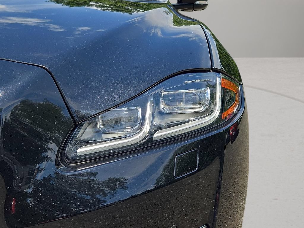 Used 2017 Jaguar XJ L Portfolio AWD/4WD image 25