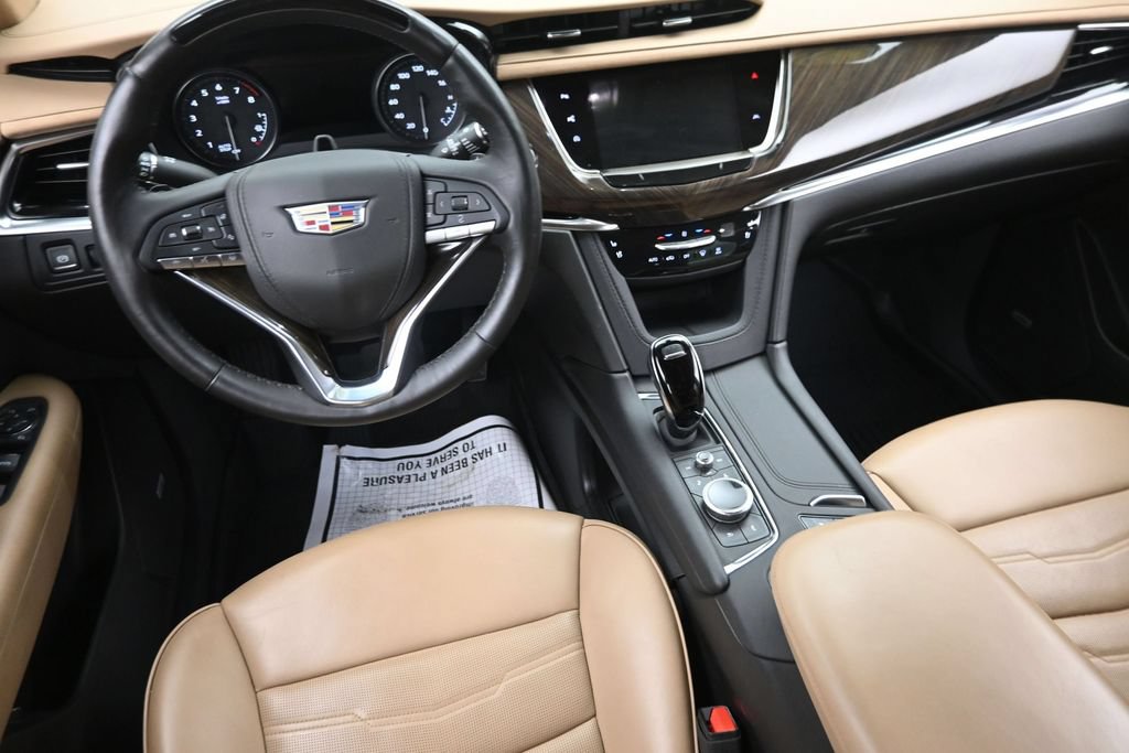 Used 2023 Cadillac XT6 Premium Luxury w/ Platinum Package AWD/4WD image 17