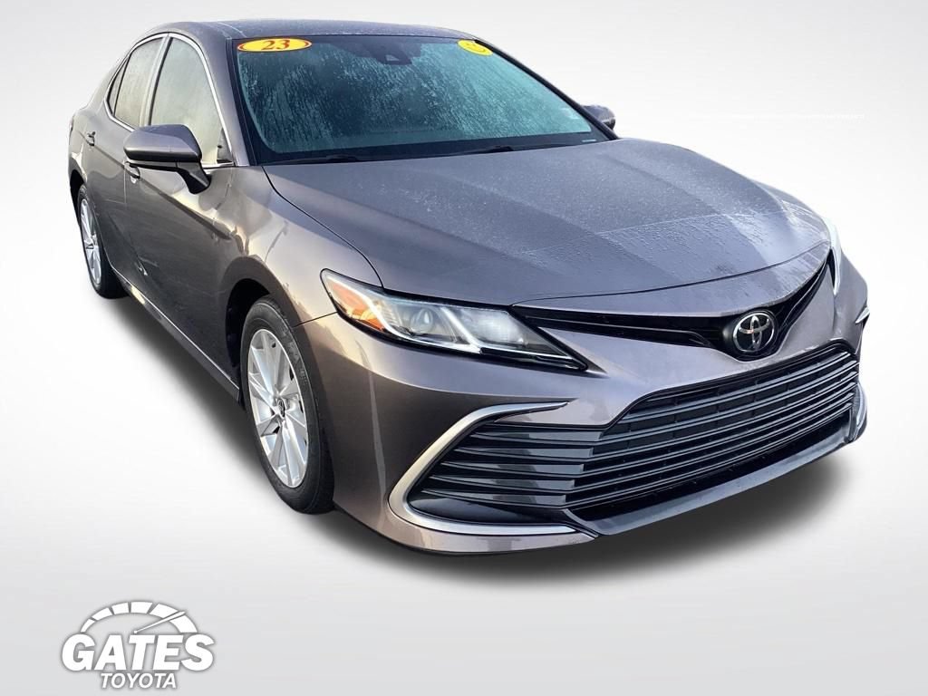 Used 2023 Toyota Camry LE FWD image 1