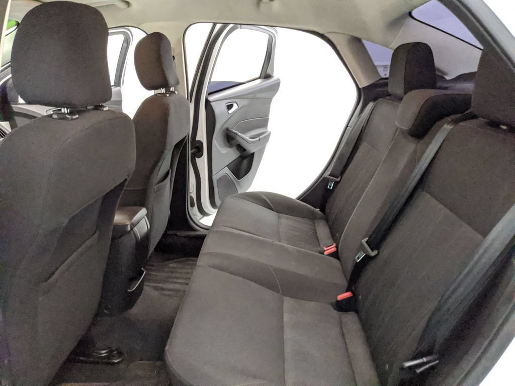Used 2015 Ford Focus SE FWD image 14