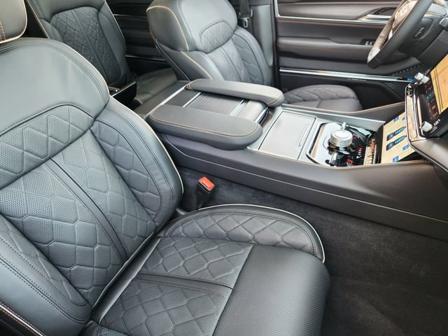 New 2026 Jeep Grand Wagoneer Summit AWD/4WD image 9