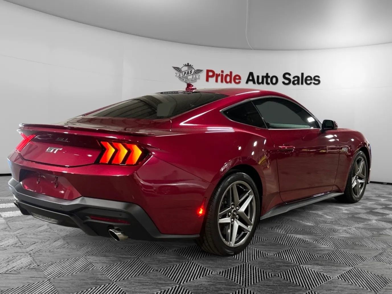 Used 2025 Ford Mustang GT Premium RWD image 8