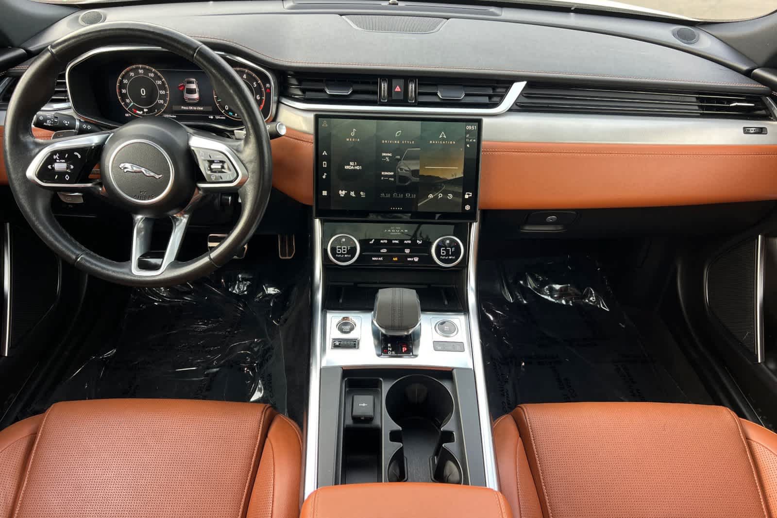 Used 2024 Jaguar XF R-Dynamic SE AWD/4WD image 3