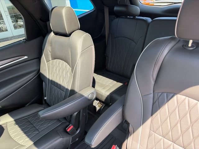 Used 2022 Buick Enclave Avenir w/ Avenir Technology Package AWD/4WD image 10