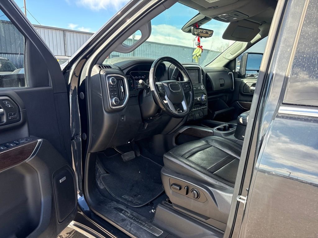 Used 2021 GMC Sierra 2500 Denali w/ Denali Ultimate Package image 10
