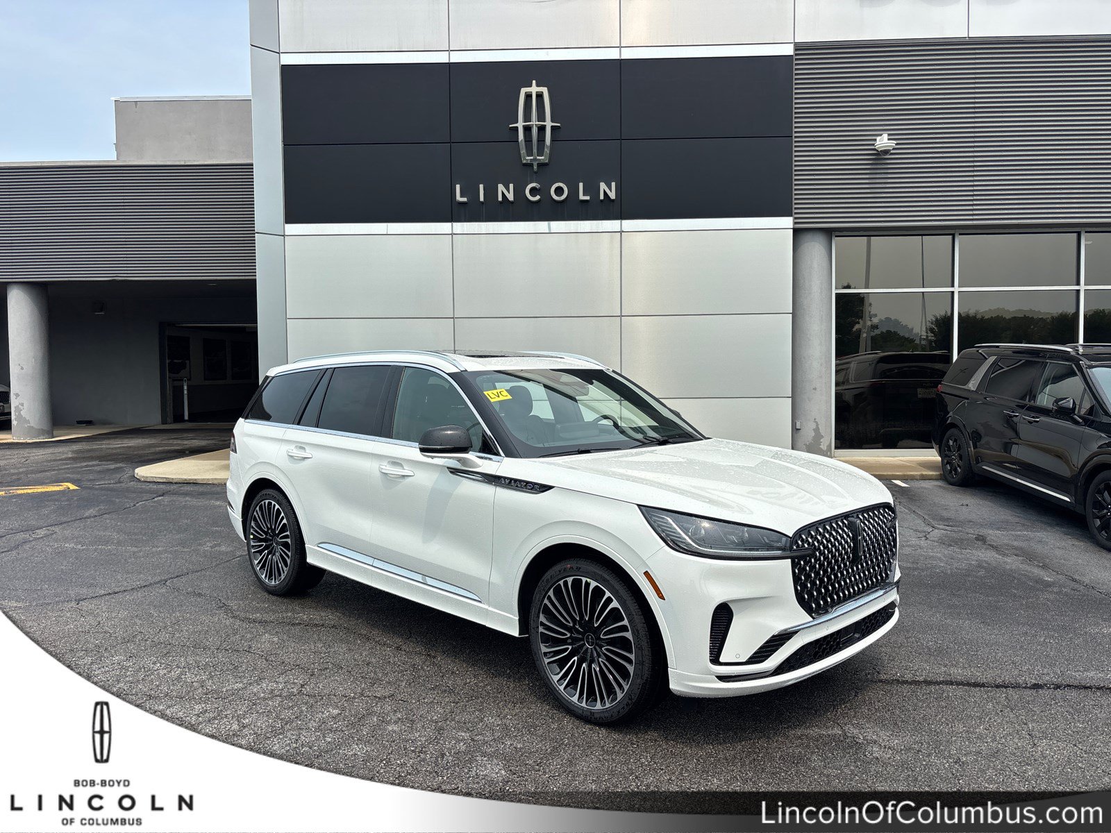 New 2026 Lincoln Aviator Black Label AWD/4WD image 1