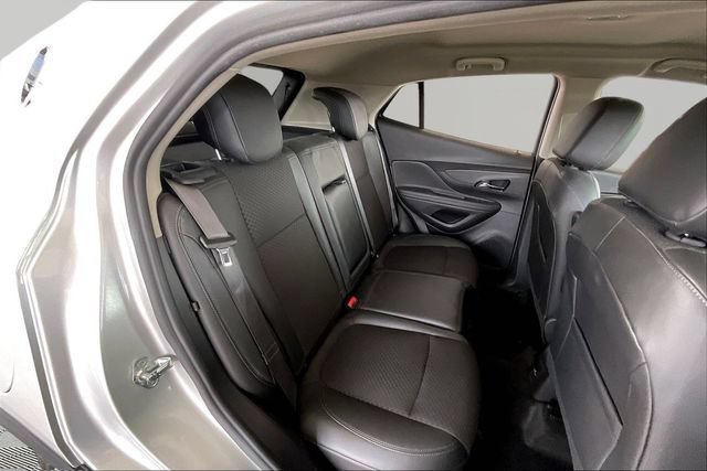 Used 2022 Buick Encore Preferred w/ Safety Package AWD/4WD image 17