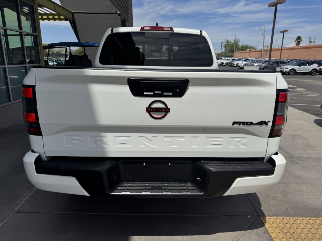 Used 2024 Nissan Frontier PRO-4X w/ Off-Road Protection Package image 13