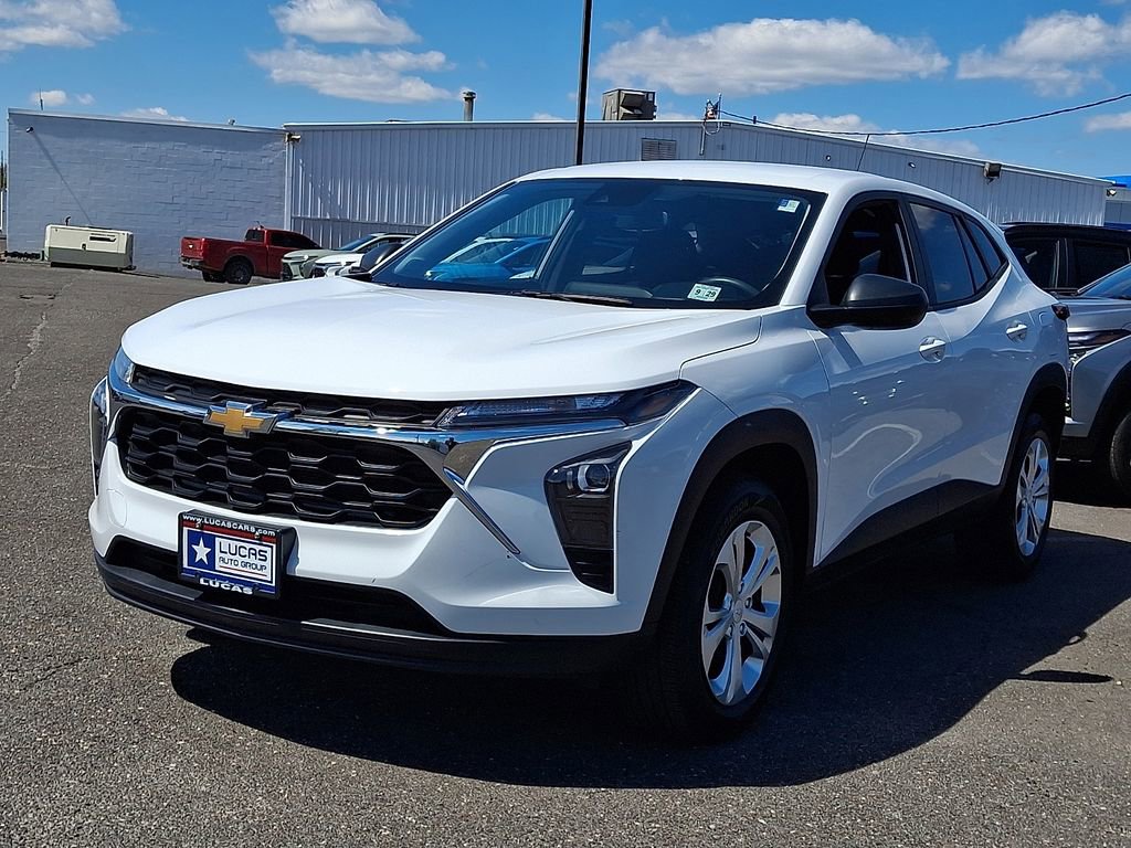 Used 2024 Chevrolet Trax LS image 5