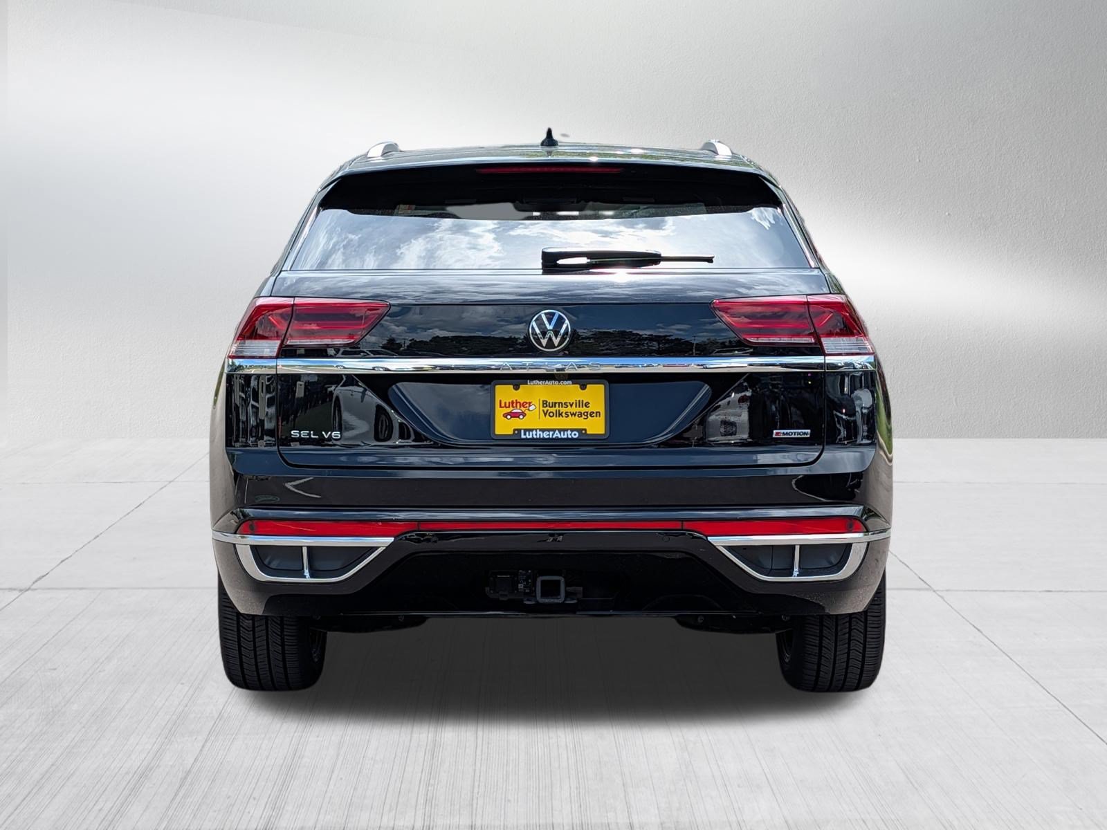 Certified 2021 Volkswagen Atlas Cross Sport SEL R-Line w/ Cross Sport MDO Package AWD/4WD image 6