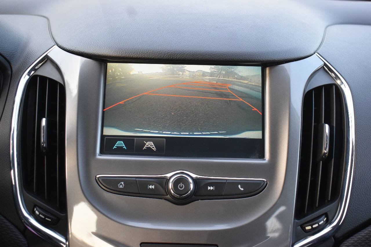 Used 2017 Chevrolet Cruze LT FWD image 24