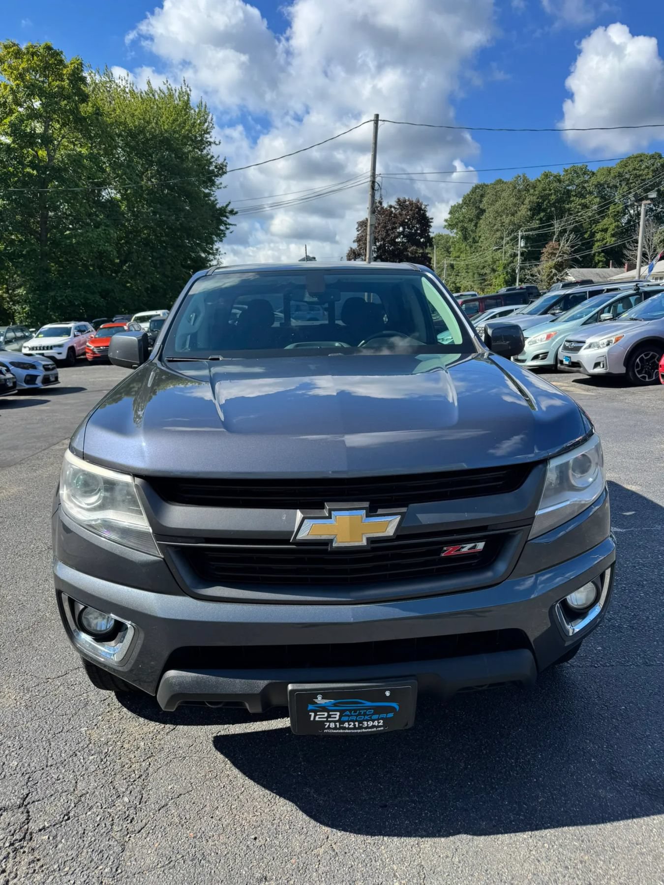Used 2017 Chevrolet Colorado Z71 AWD/4WD image 2