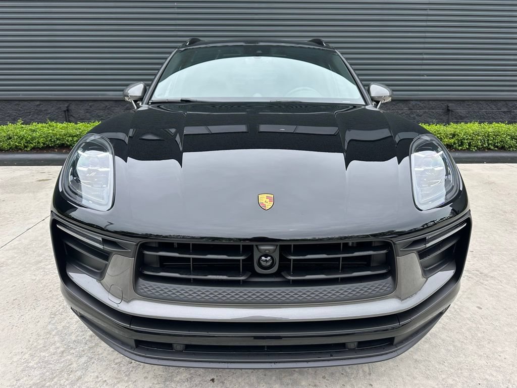Used 2026 Porsche Macan Turbo AWD/4WD image 8