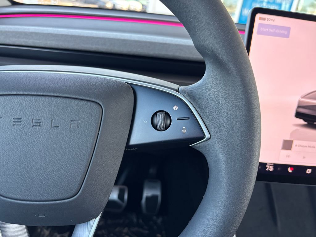 Used 2026 Tesla Model Y AWD image 11