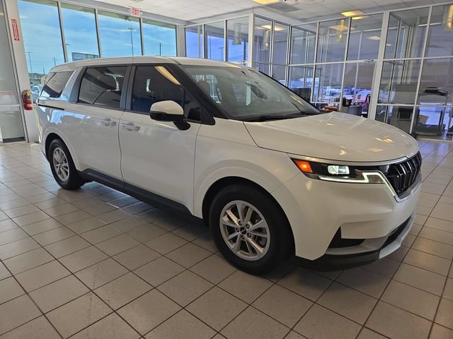 Used 2024 Kia Carnival LX FWD video 2