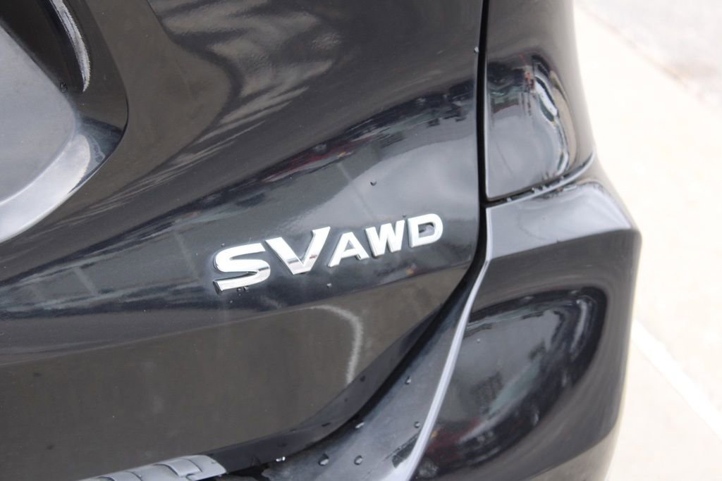 Used 2018 Nissan Rogue SV w/ Premium Package image 9