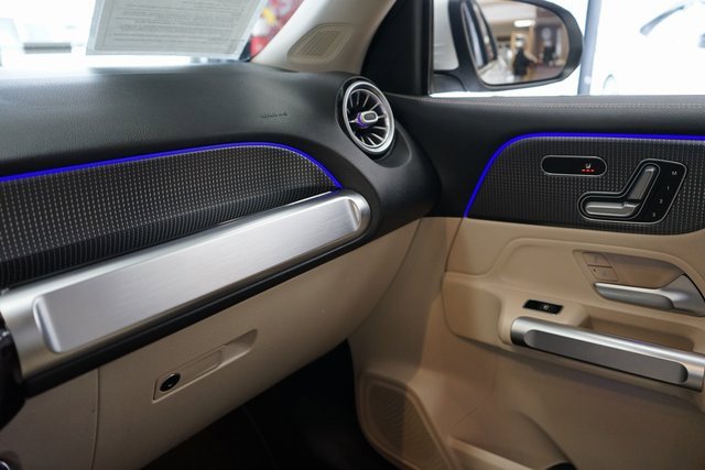 Used 2021 Mercedes-Benz GLB 250 GLB 250 image 38