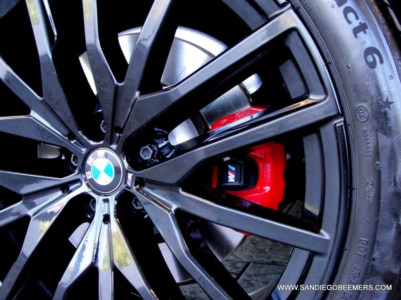 Used 2021 BMW X6 xDrive40i w/ M Sport Package image 3