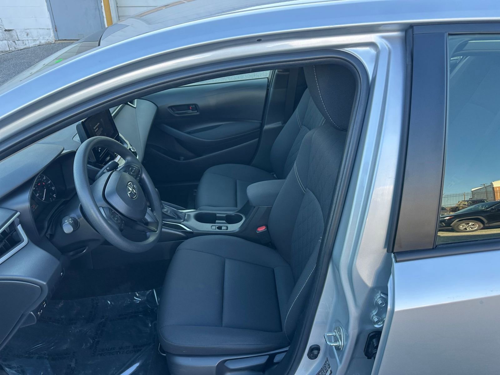 Used 2025 Toyota Corolla Hybrid Sedan image 24