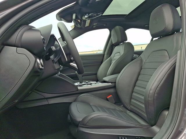 New 2026 Alfa Romeo Giulia Base image 8