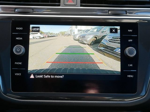 Certified 2023 Volkswagen Tiguan SEL R-Line AWD/4WD image 31
