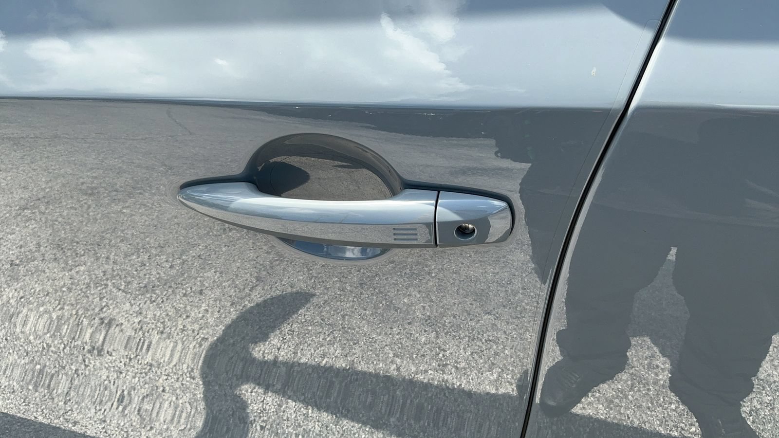 Certified 2025 Nissan Ariya FWD image 48