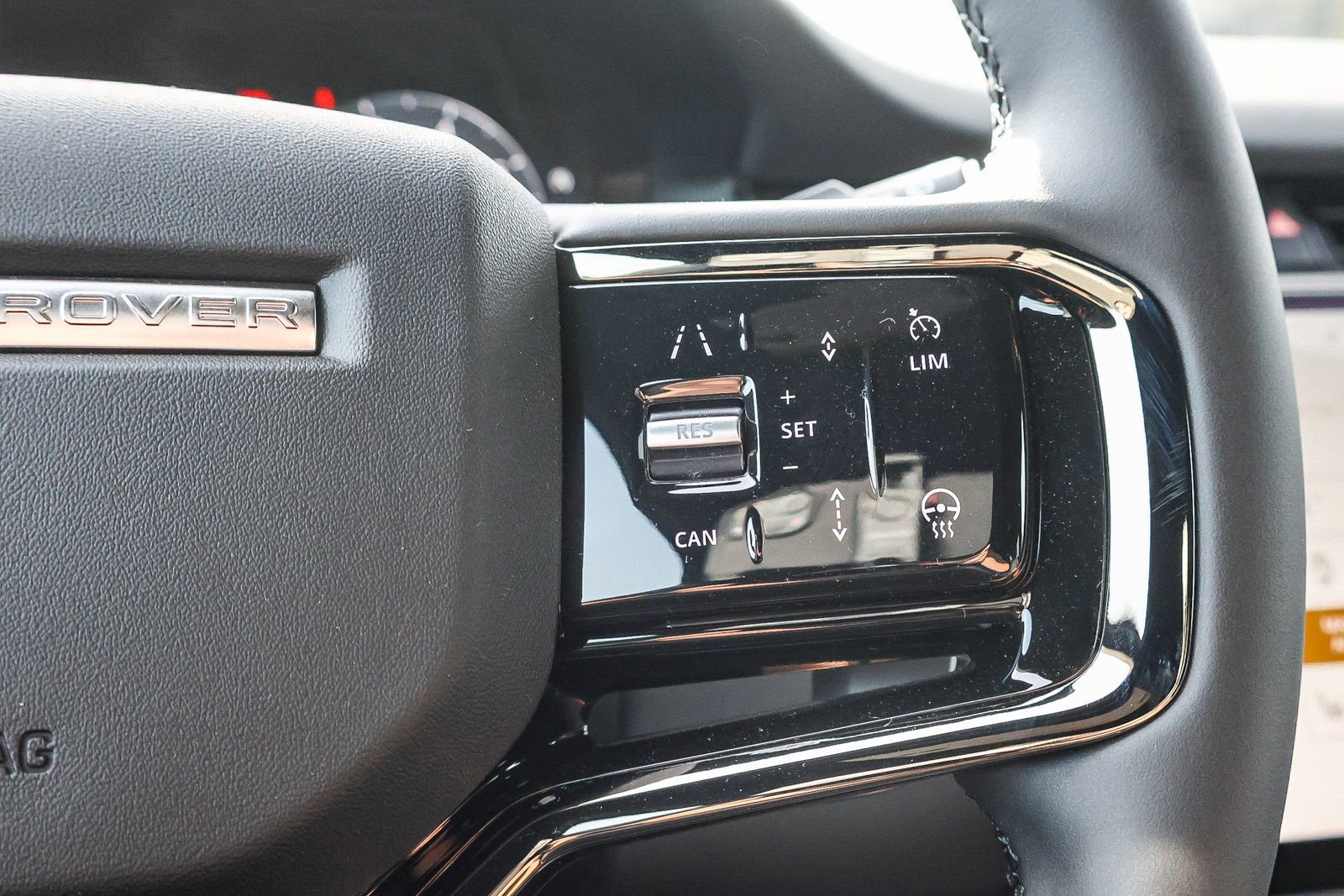 New 2026 Land Rover Range Rover Evoque Dynamic SE image 38