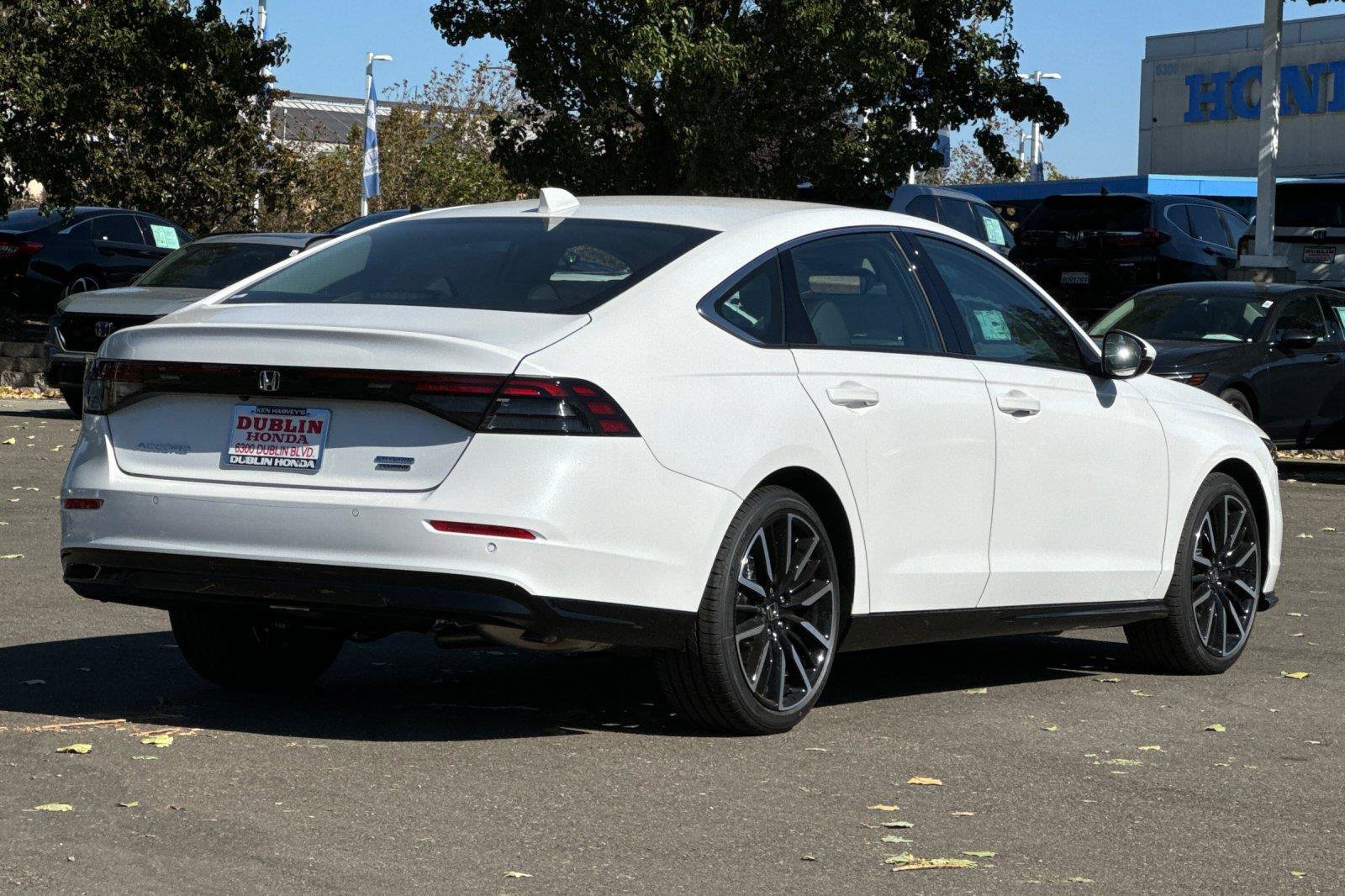 New 2025 Honda Accord Touring image 4