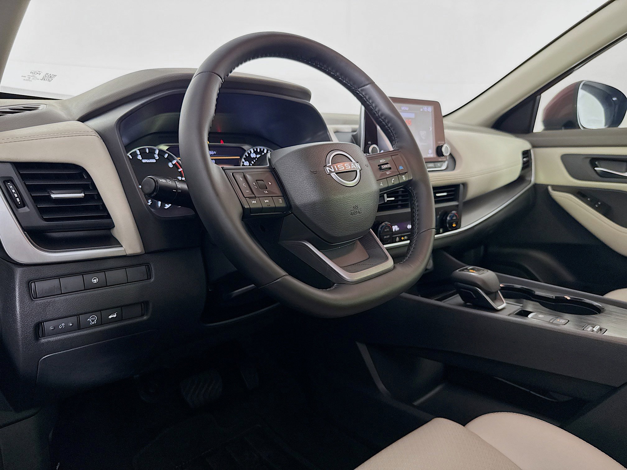 Used 2025 Nissan Rogue SV w/ SV Premium Package FWD image 22