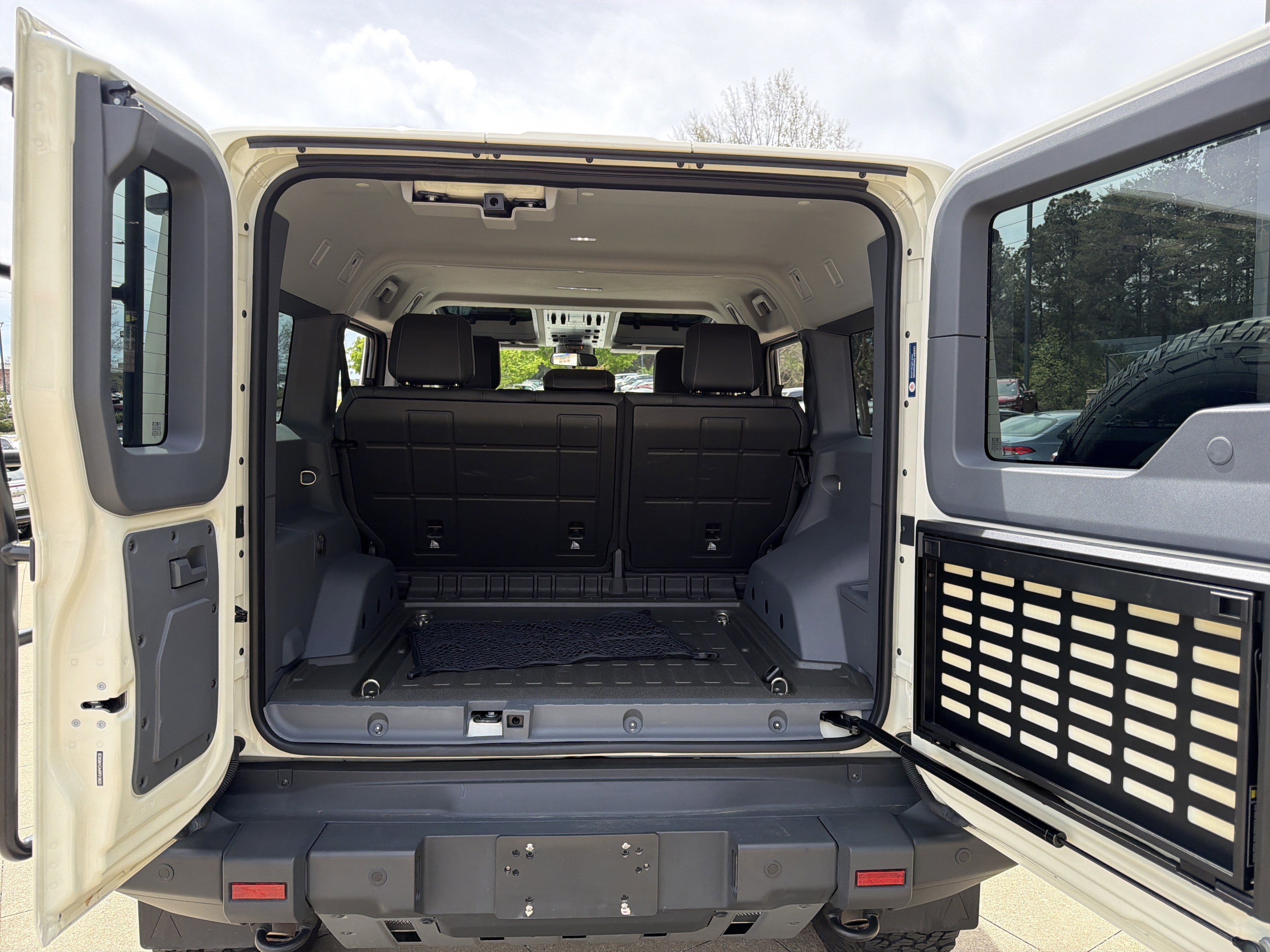 Used 2024 INEOS Grenadier Fieldmaster Edition image 18