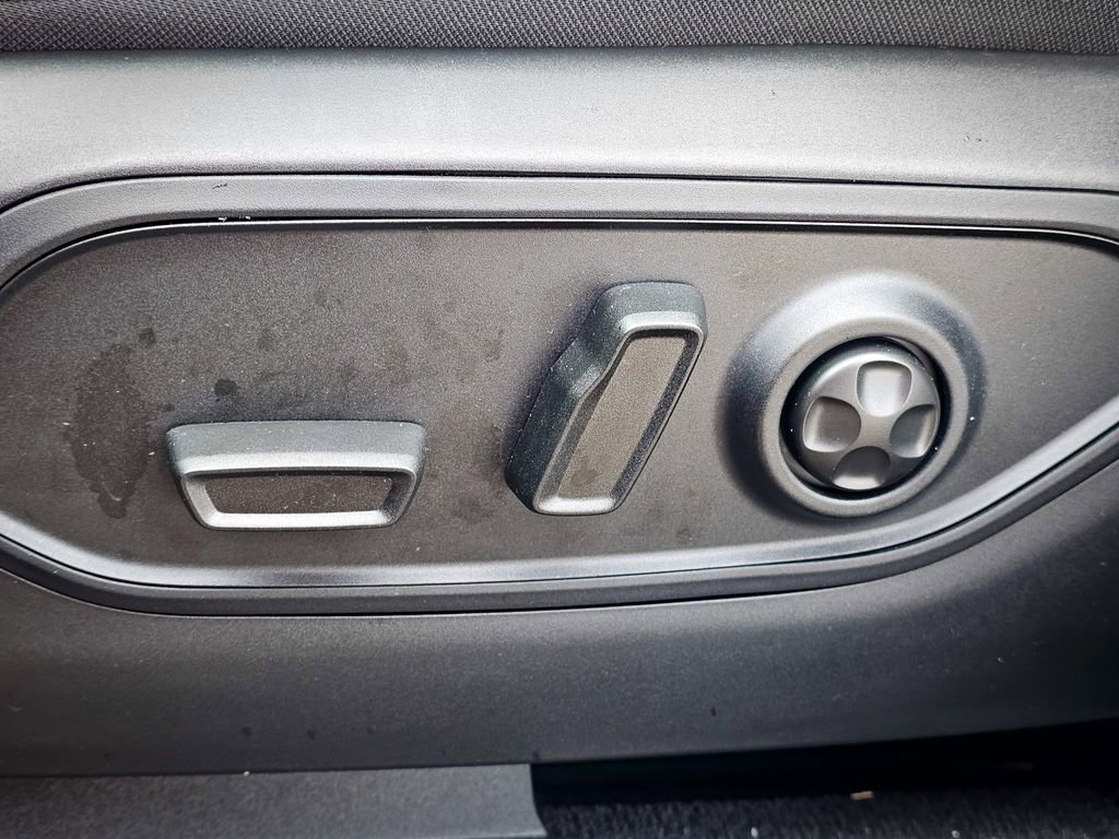 New 2025 Jeep Grand Cherokee L Limited image 15