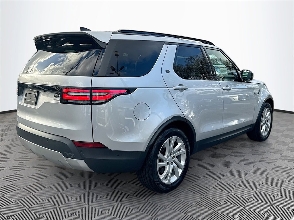 Used 2018 Land Rover Discovery HSE image 6
