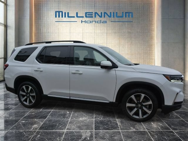 Certified 2023 Honda Pilot Elite image 13