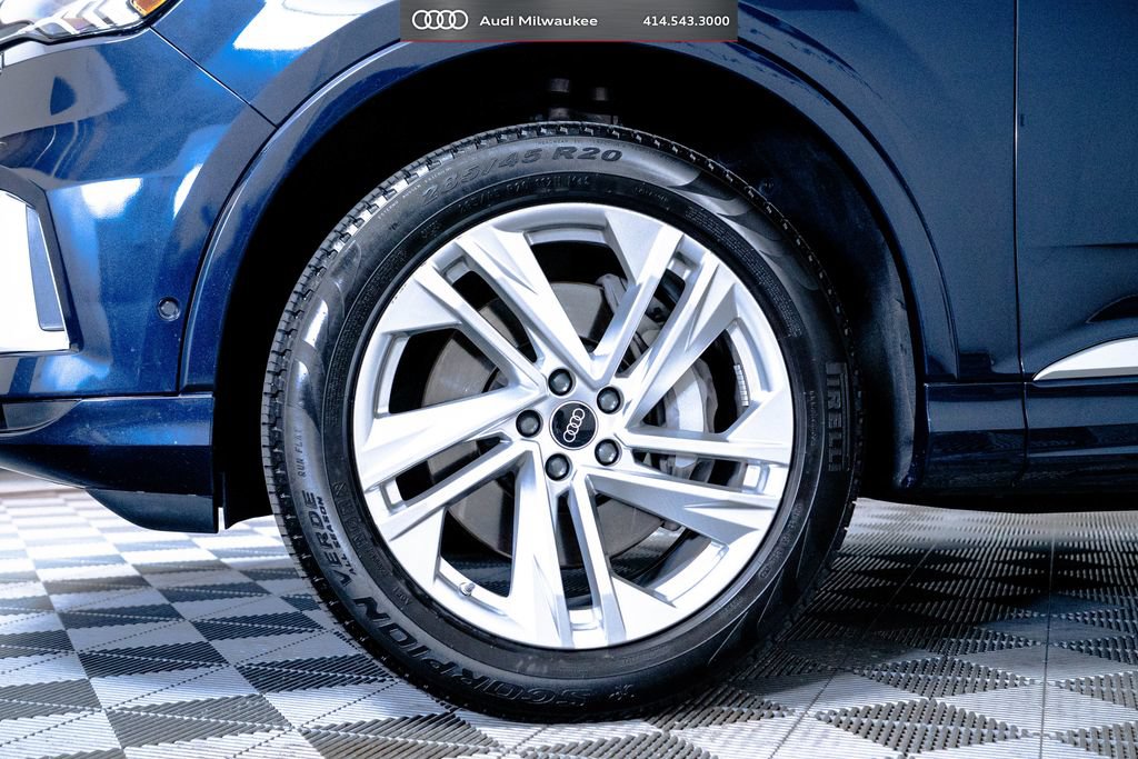 Used 2023 Audi Q7 3.0T Premium Plus AWD/4WD image 12