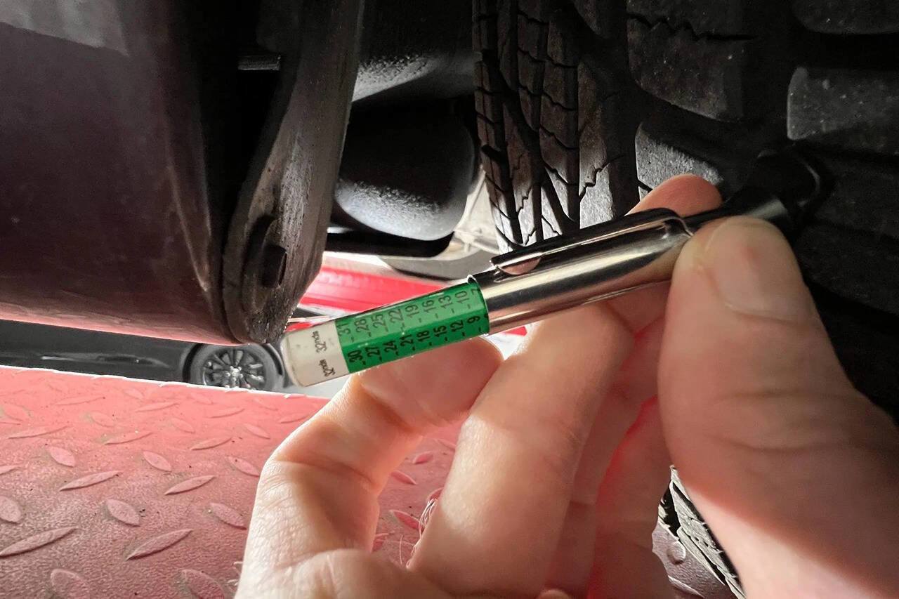 Used 2004 Cadillac XLR image 96