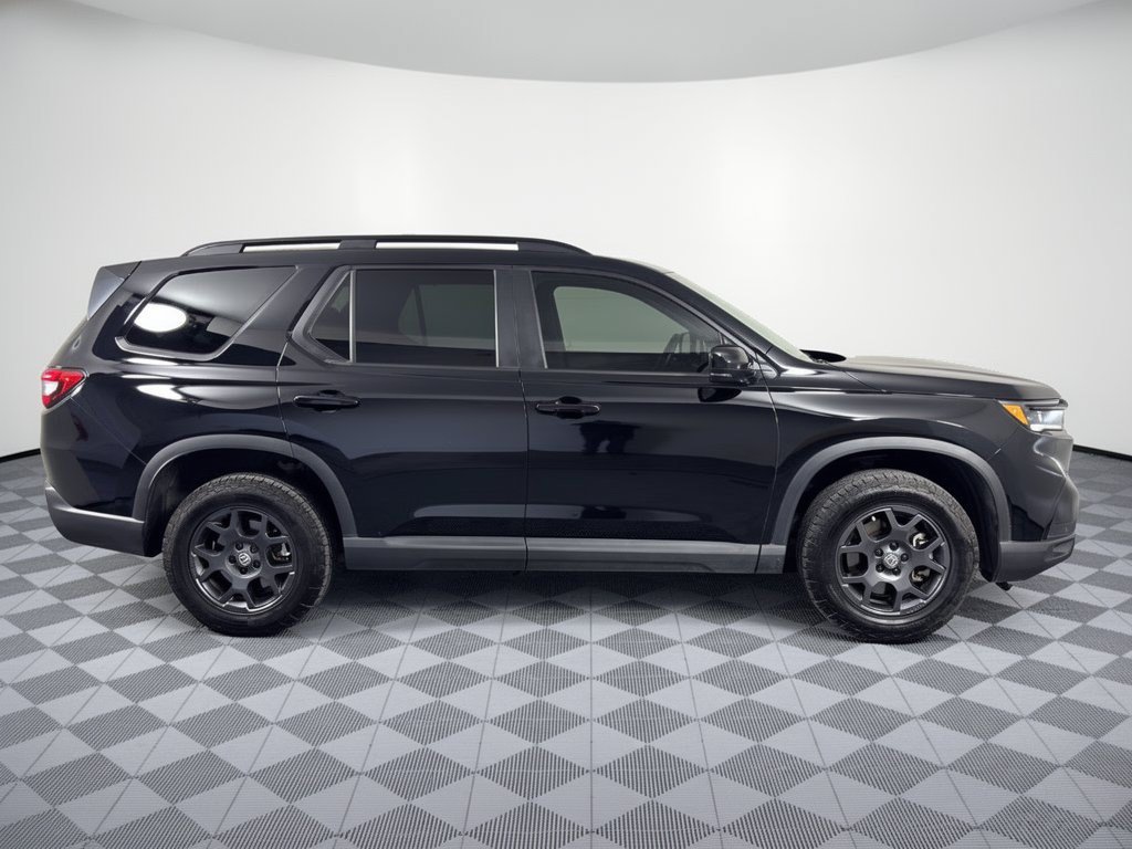 Used 2024 Honda Pilot TrailSport image 8