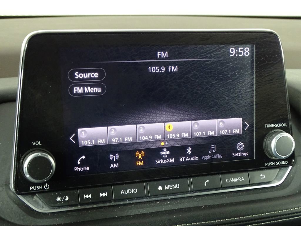 Used 2023 Nissan Rogue S image 33