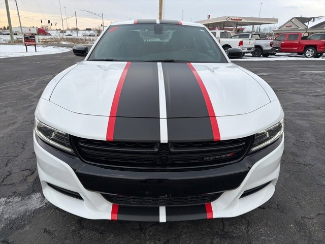 Used 2023 Dodge Charger SXT w/ Blacktop Package image 2