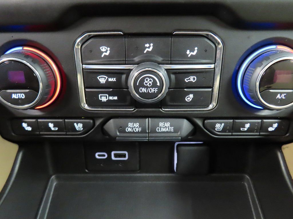 Used 2023 Chevrolet Tahoe Premier w/ Advanced Technology Package AWD/4WD image 65