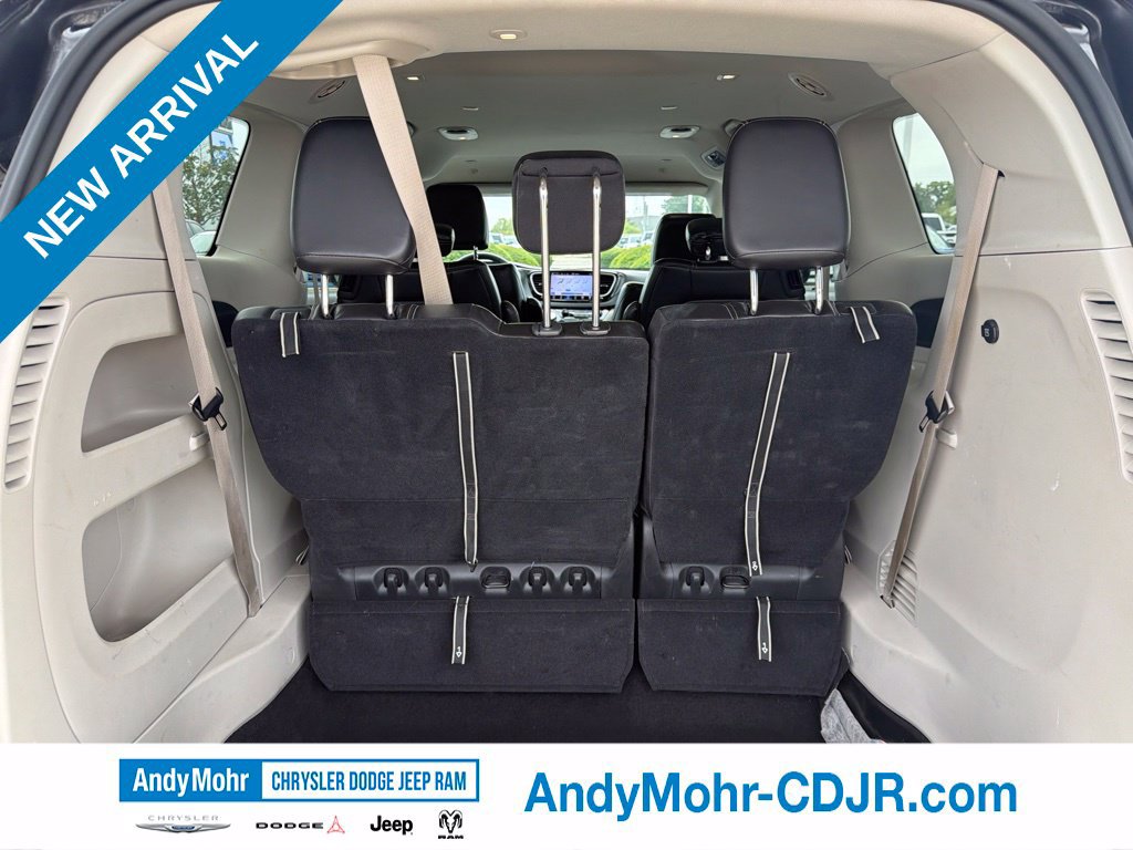 Used 2024 Chrysler Pacifica Touring-L FWD image 21